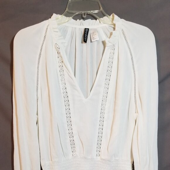H&M DIVIDED, LONG SLEEVE, TEXTURED, SMOCKED-WAIST TOP, TEXTURED, CREAM. - Picture 1 of 1